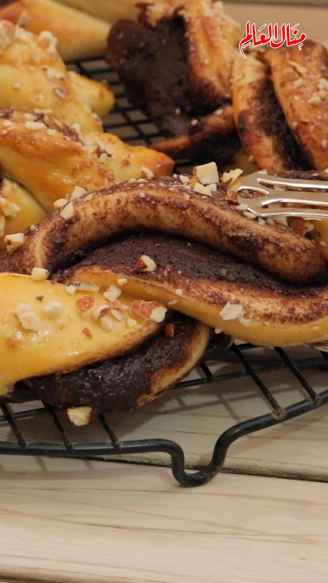 Baked Cinnamon Rolls with Filling