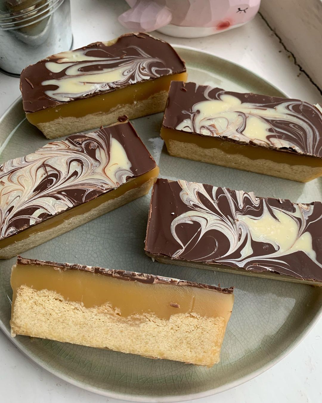 The Best Vegan Millionaires Shortbread
