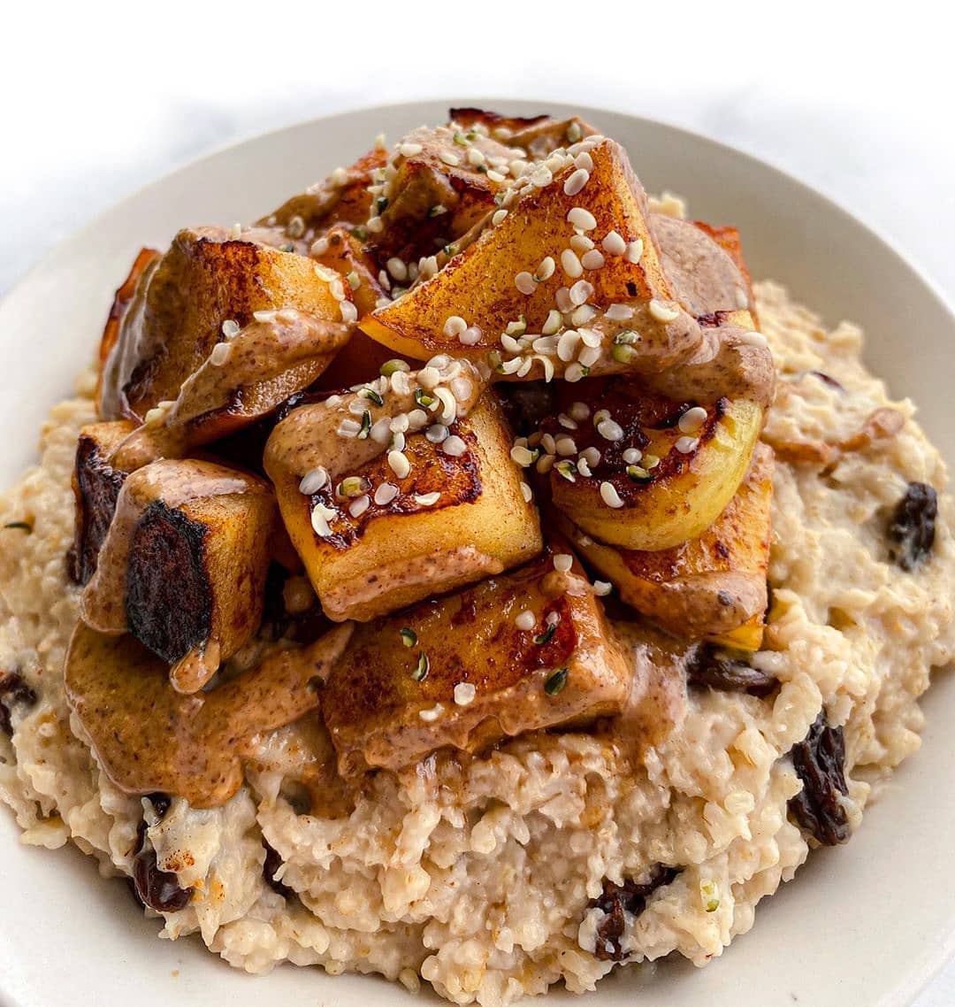 Oatmeal Bowl with Raisins and Apple Topping