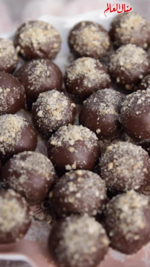 No-Bake Coffee Biscuit Truffles