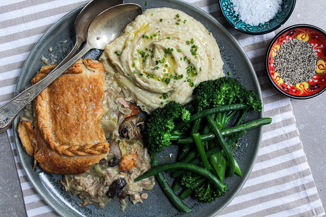 Jackfruit Chicken Leek and Mushroom Pie