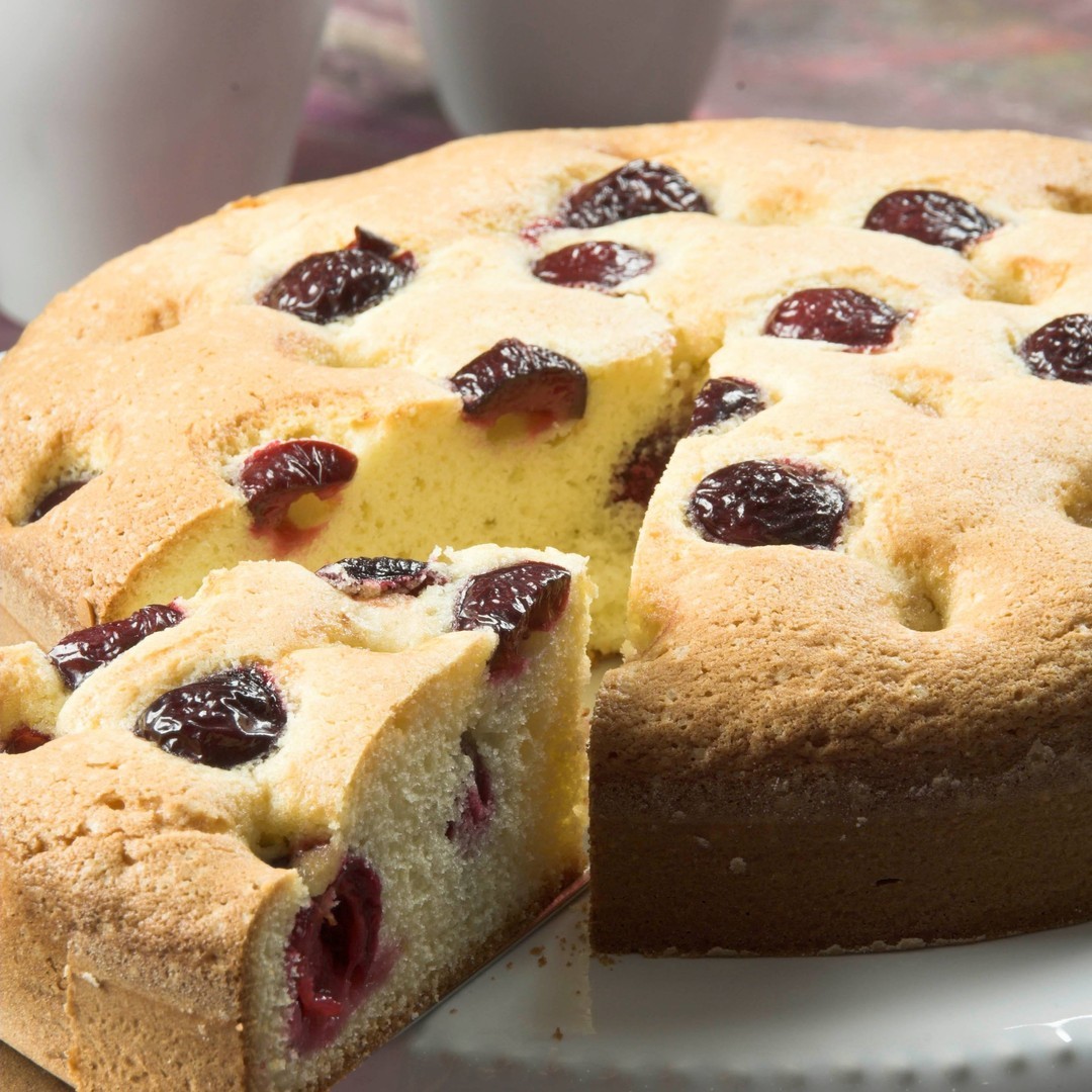 Cherry Cake with Orange and Vanilla
