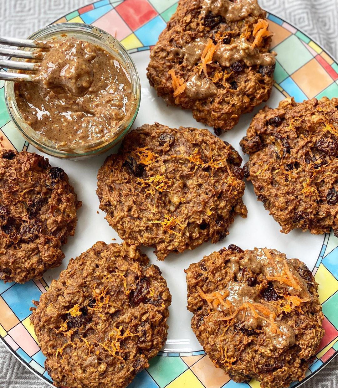 Carrot Cake Oat Cookies