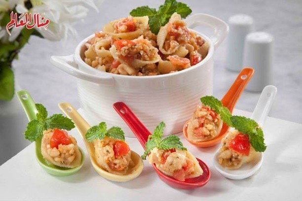 Macaroni with Almond and Basil Sauce