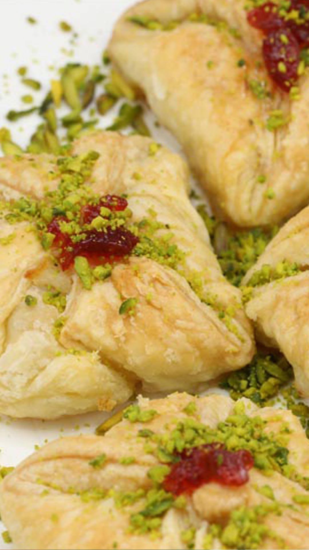Cream-Filled Shaibiyat Puff Pastry
