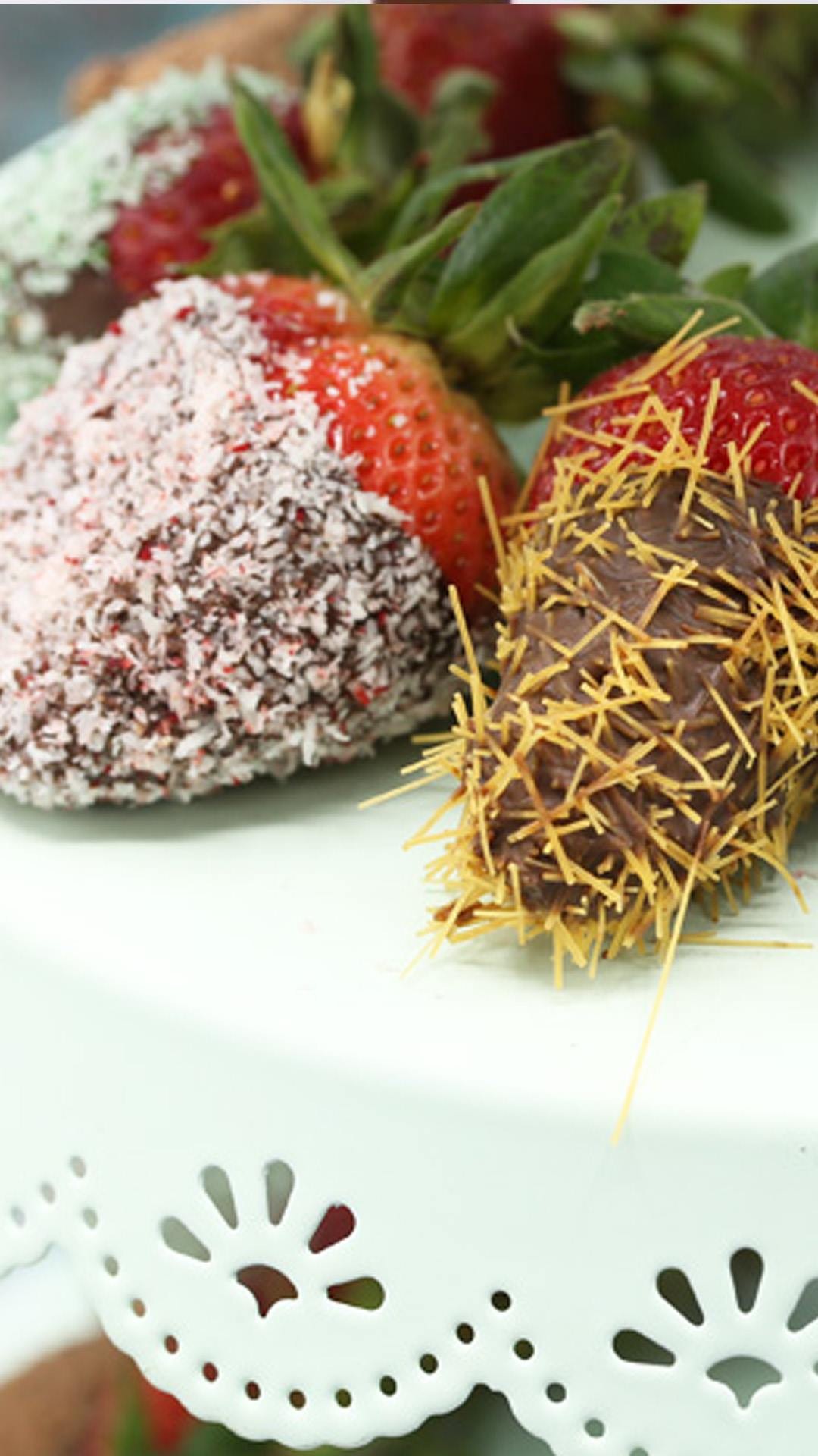 Chocolate Dipped Strawberries with Coatings