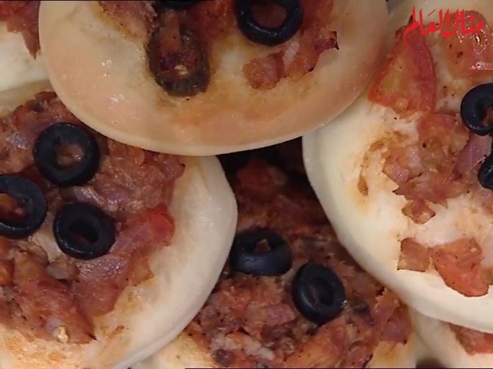 Easy Homemade Tuna Pizza
