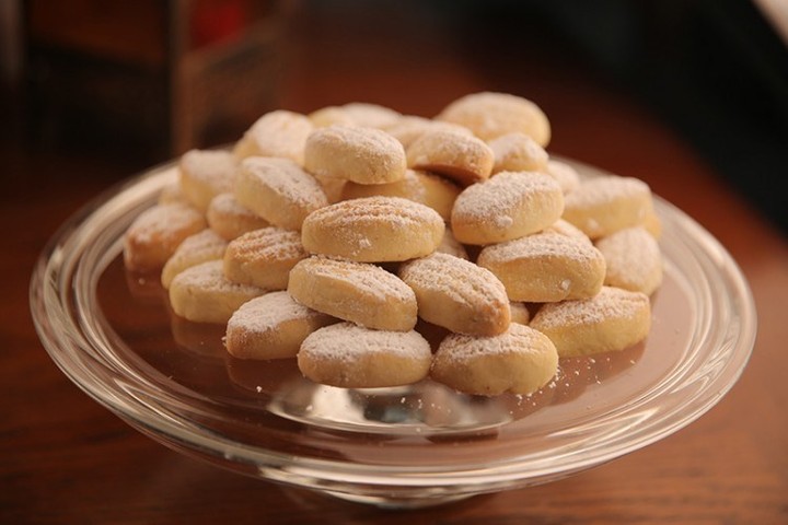 Pistachio-Filled Maamoul Cookies