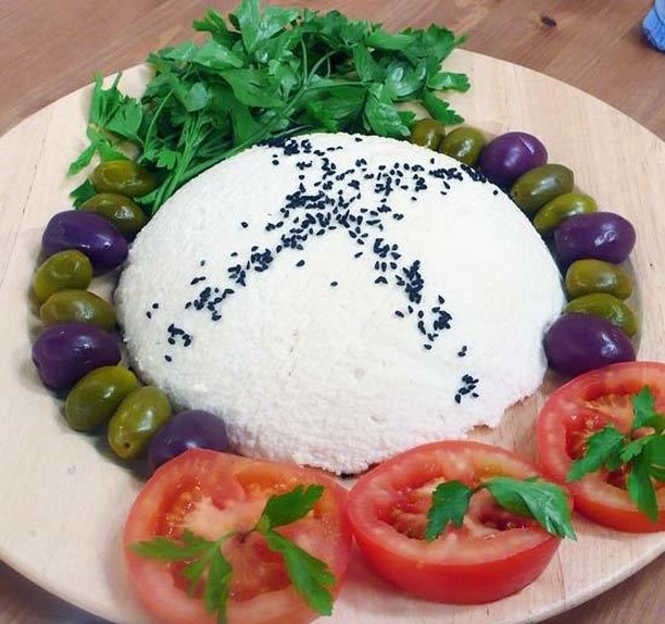 Homemade Cheese Using Milk and Vinegar