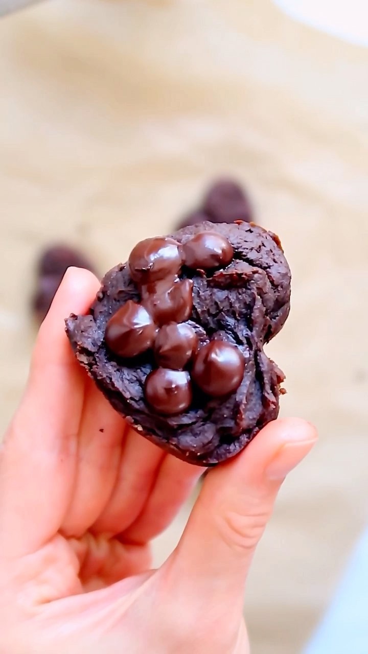 5-Minute High-Protein Vegan Brownies