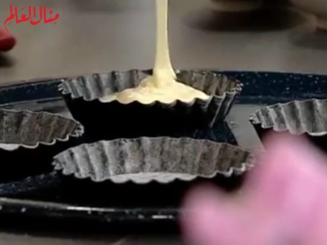 Sponge Tart with Custard and Fruit