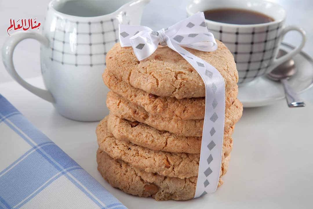 Crunchy Walnut Oatmeal Biscuits