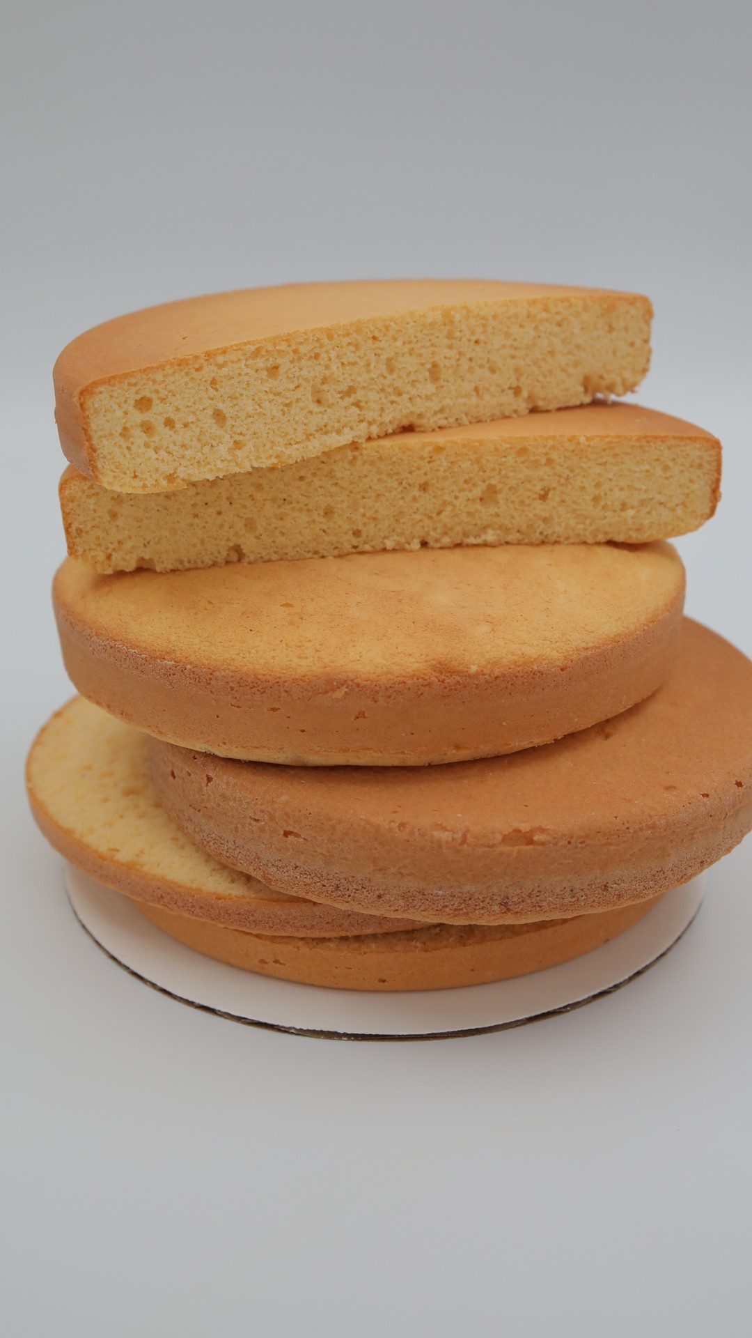 Simple Vanilla Yogurt Sponge Cake