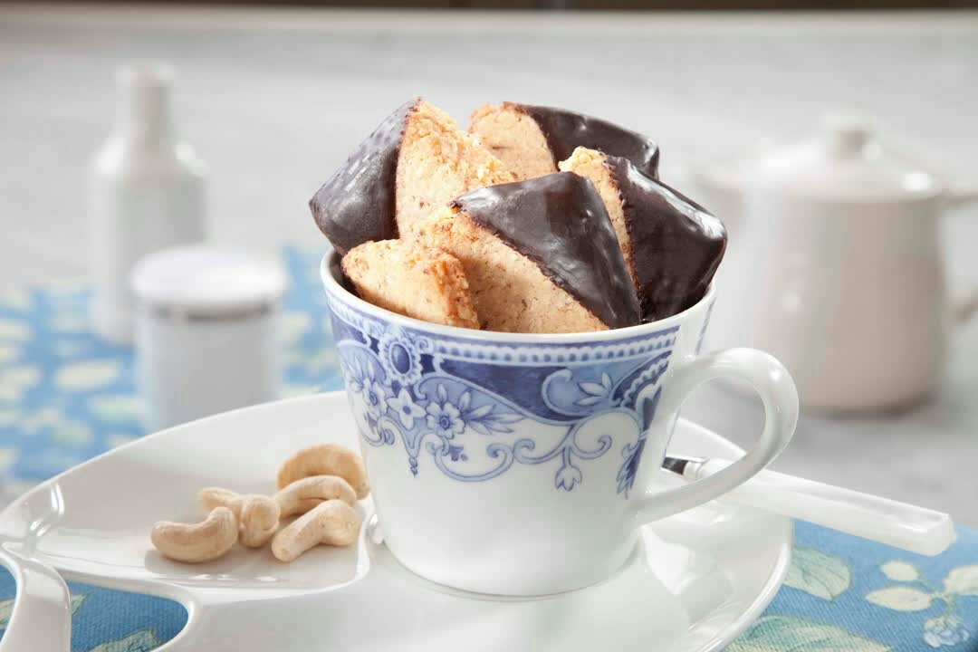 Baked Cashew Chocolate Biscuits