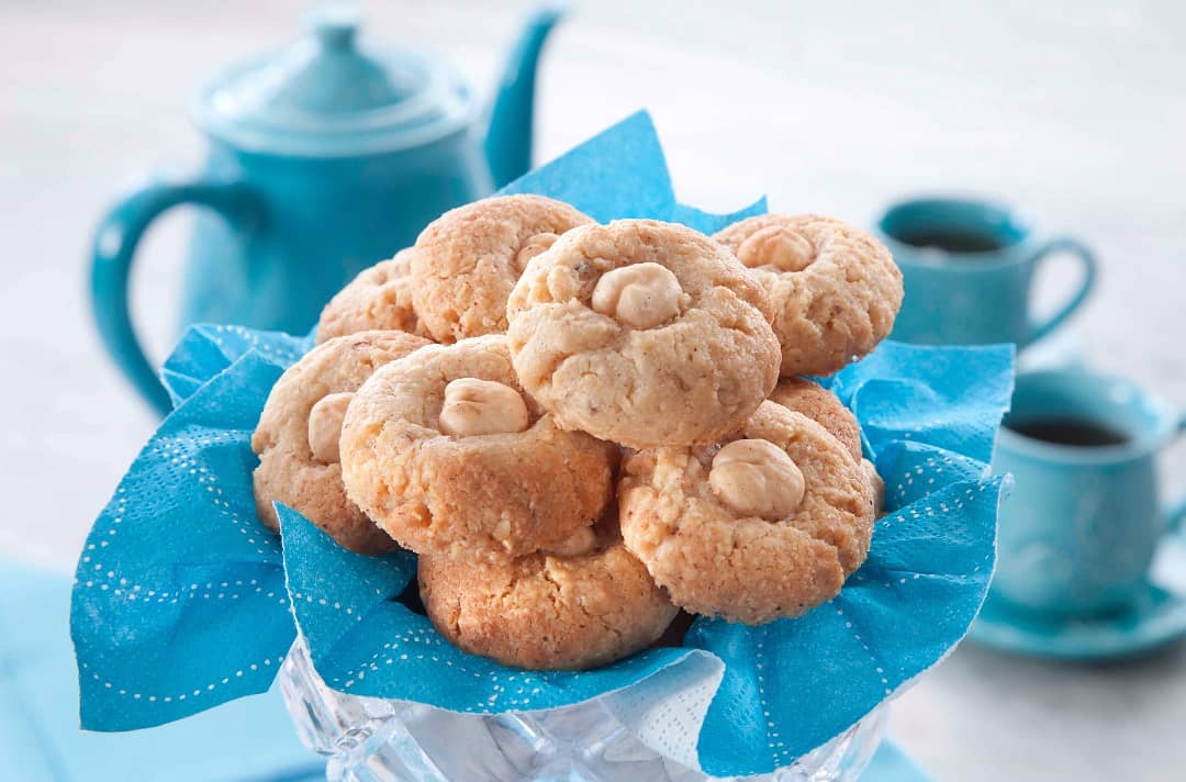 Hazelnut Biscuits with Roasted Hazelnuts