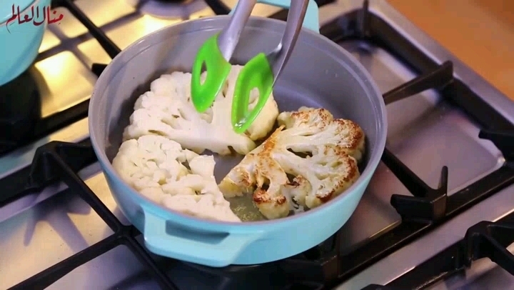 Cauliflower Puree with Roasted Slices