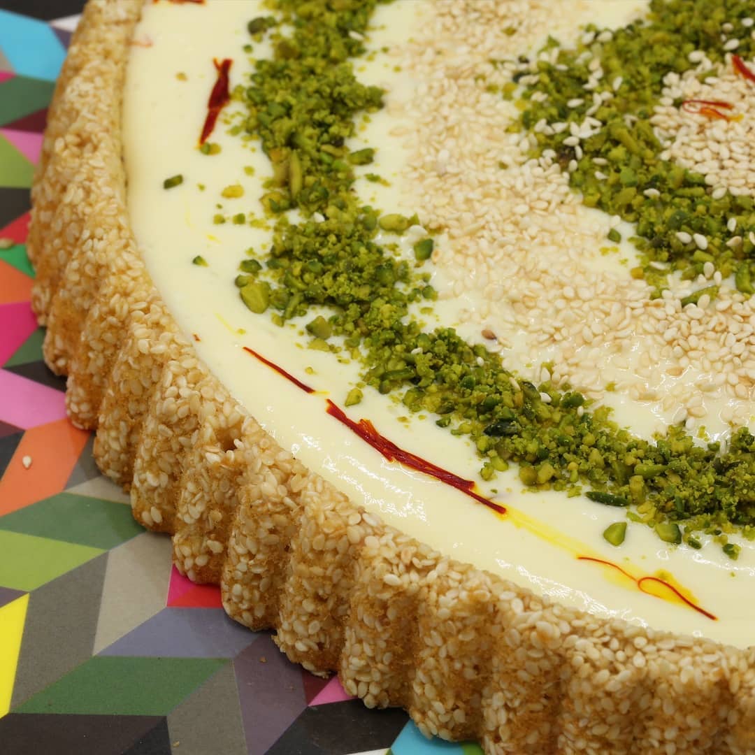 Aqeeli Cake with Cheese