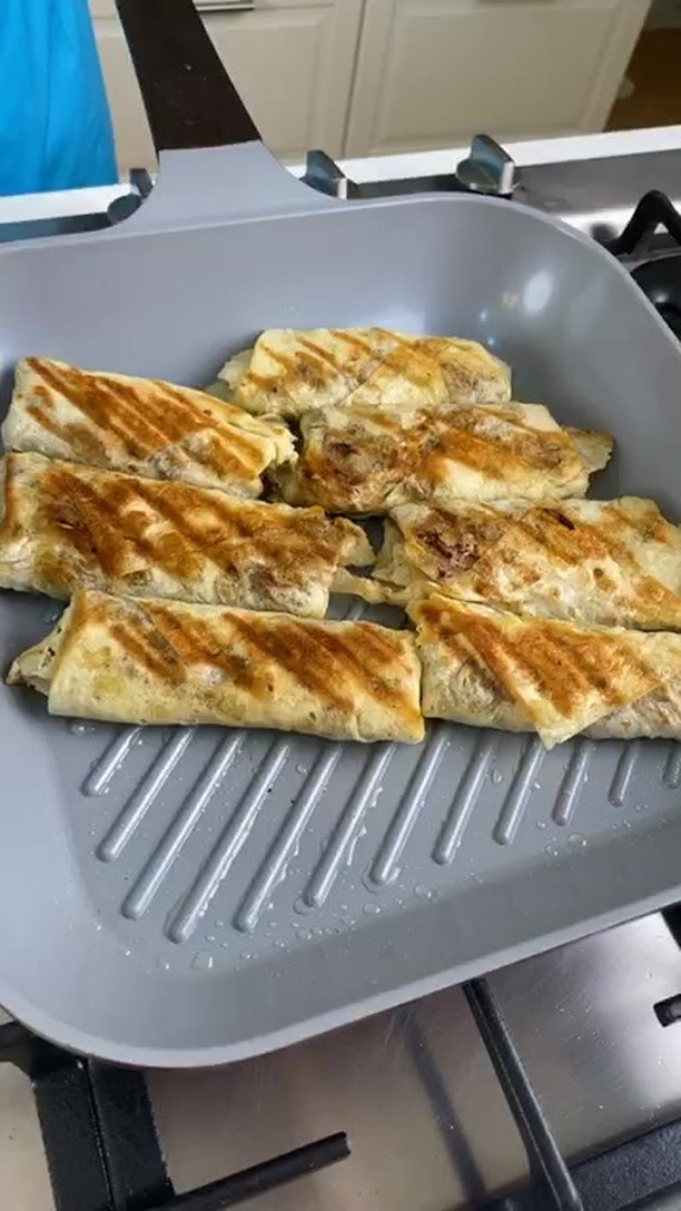 Msakhan Chicken Rolls