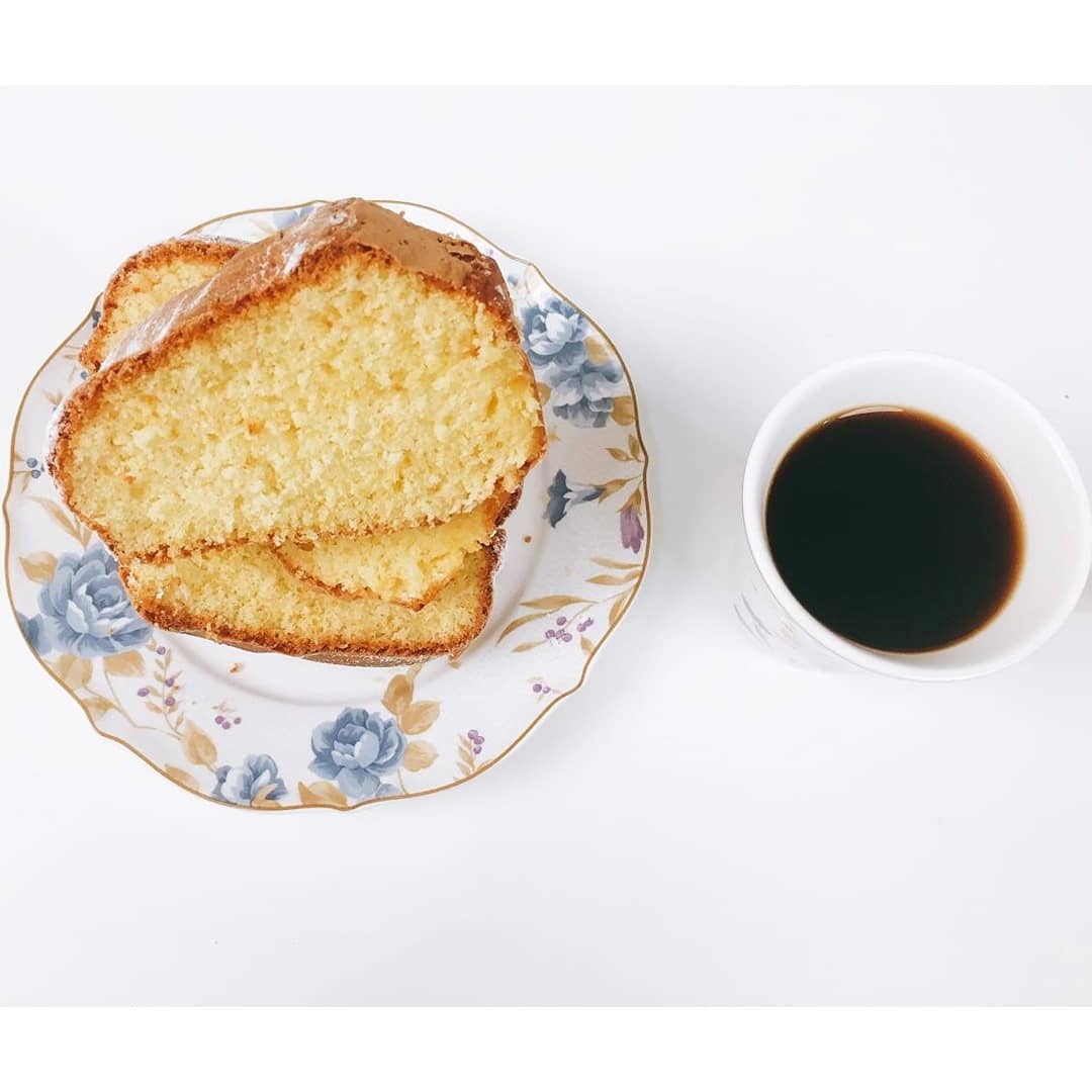 Homemade Orange Cake with Fresh Orange