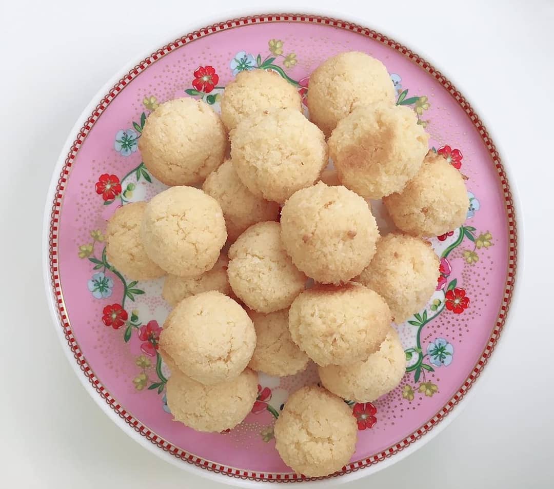 Baked Coconut Macaroons
