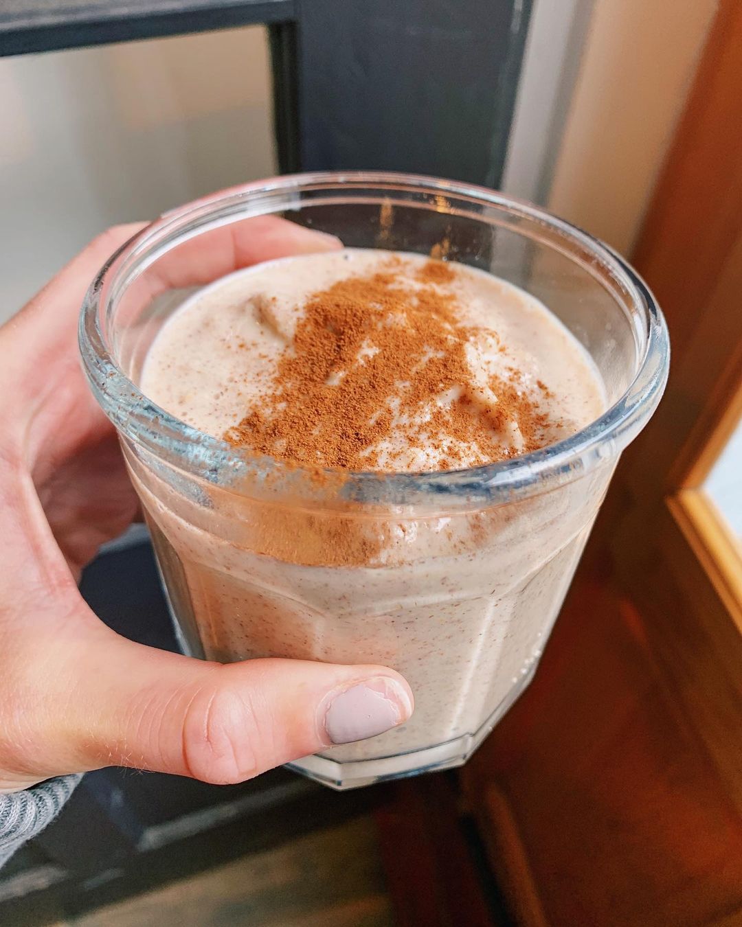 Cinnamon Roll Smoothie for Quick Snack Time