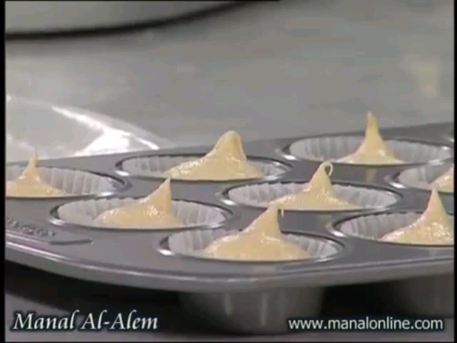 Mini Gateau with Almond Glaze