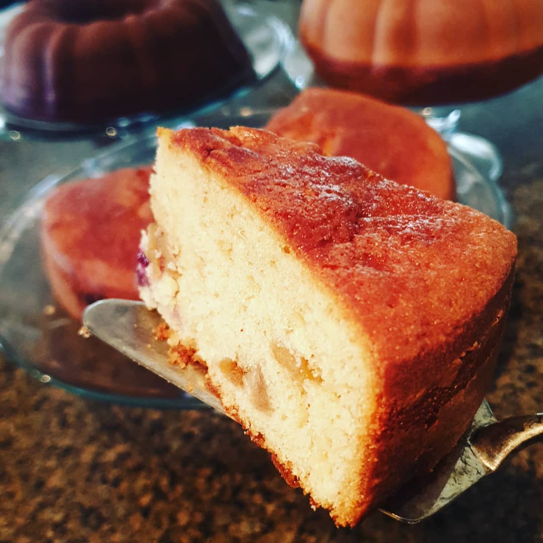 Everyday Cake with Oil