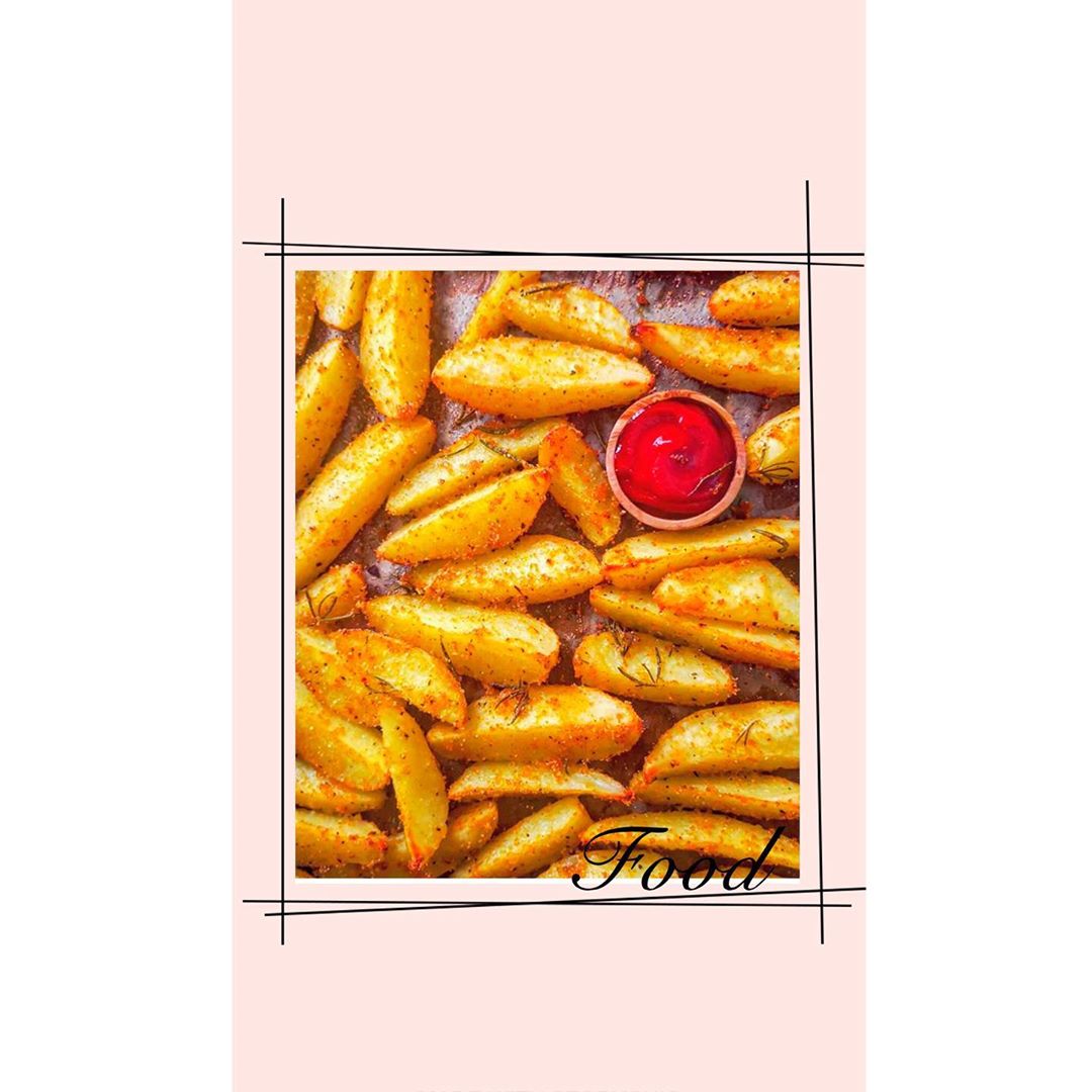 Baked Golden Potato Wedges with Spices