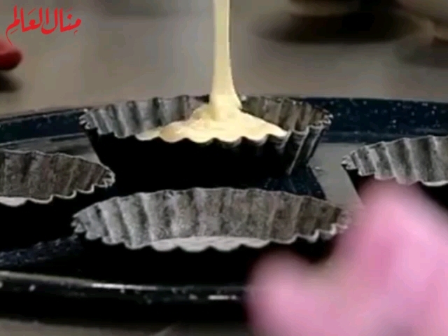 Sponge Tart with Fruit and Custard