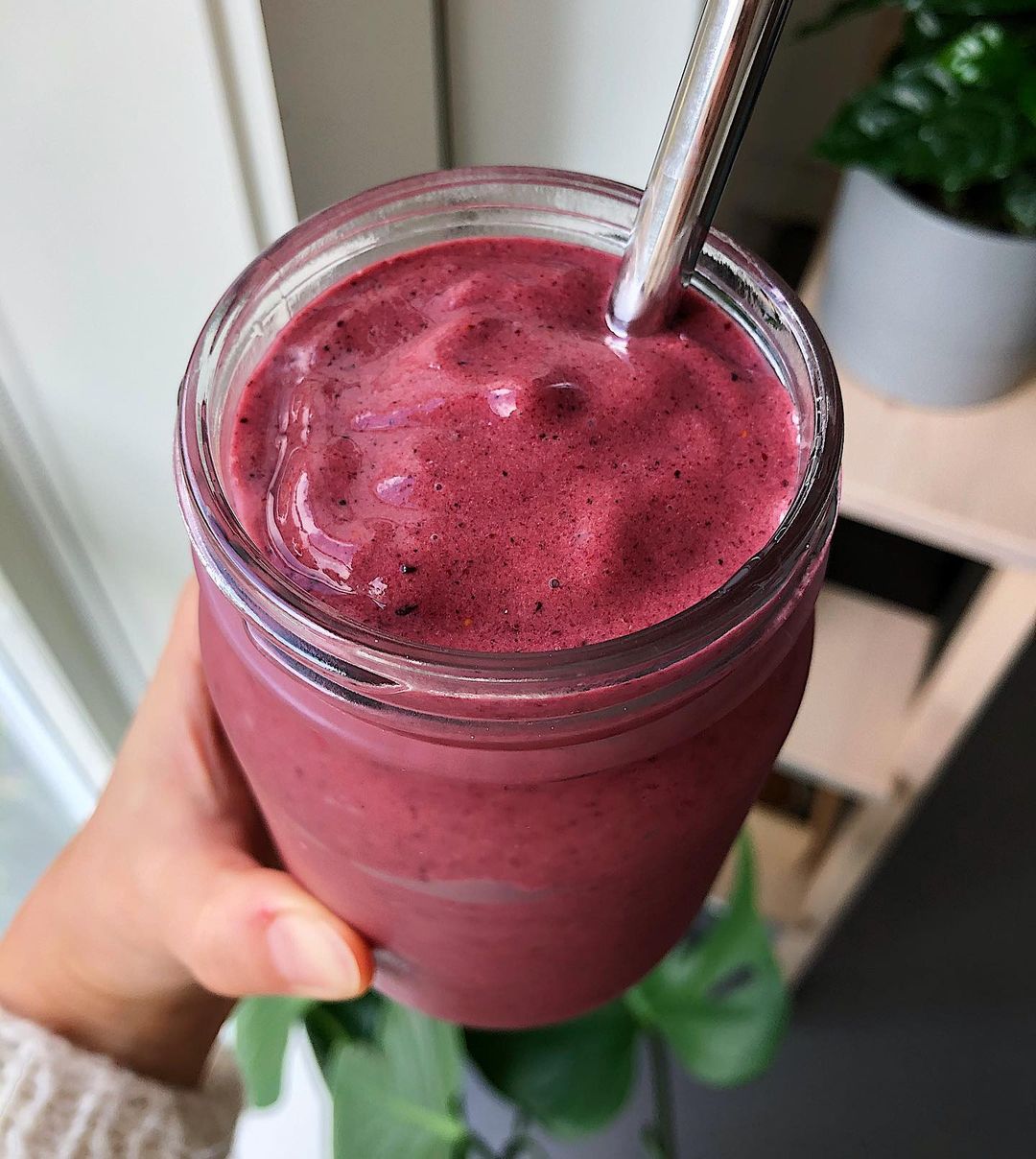 Hearty Berry Chocolate Smoothie Combo with Antioxidants