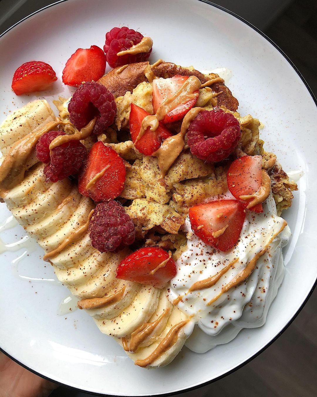 Simple French Toast with Mashed Banana Topping