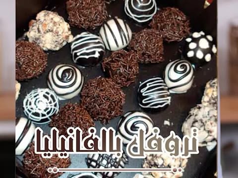 Homemade Vanilla Chocolate Truffles