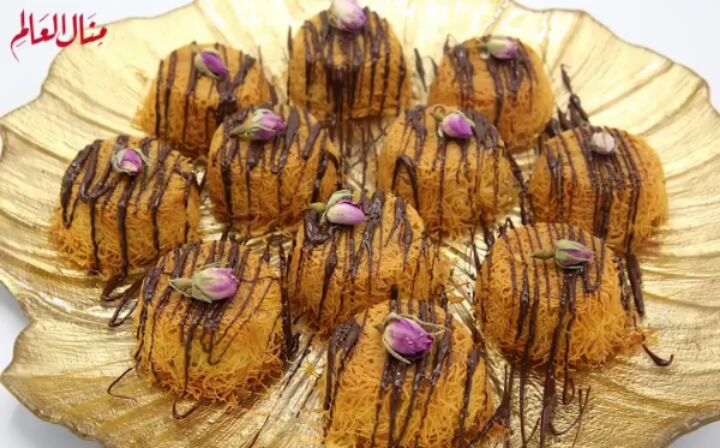 Kunafa Cupcakes with Chocolate Filling