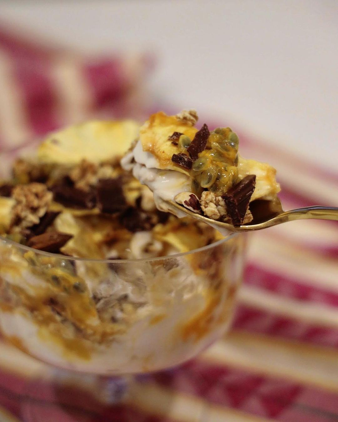 Easy Tropical Yoghurt Bowl with Fruits