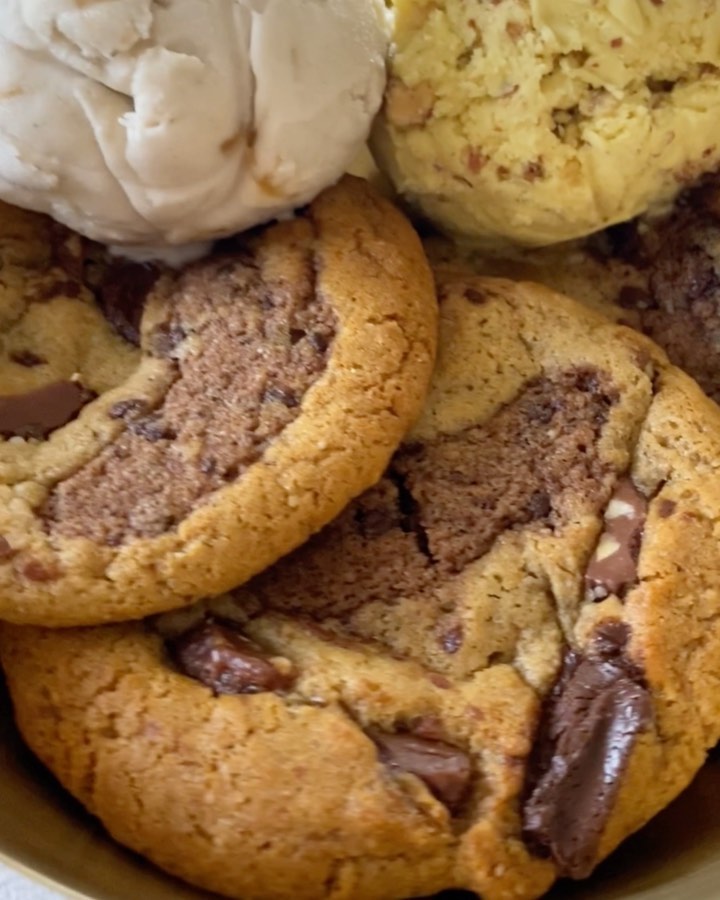 Choc Chunk Cookies with Brownie Swirl