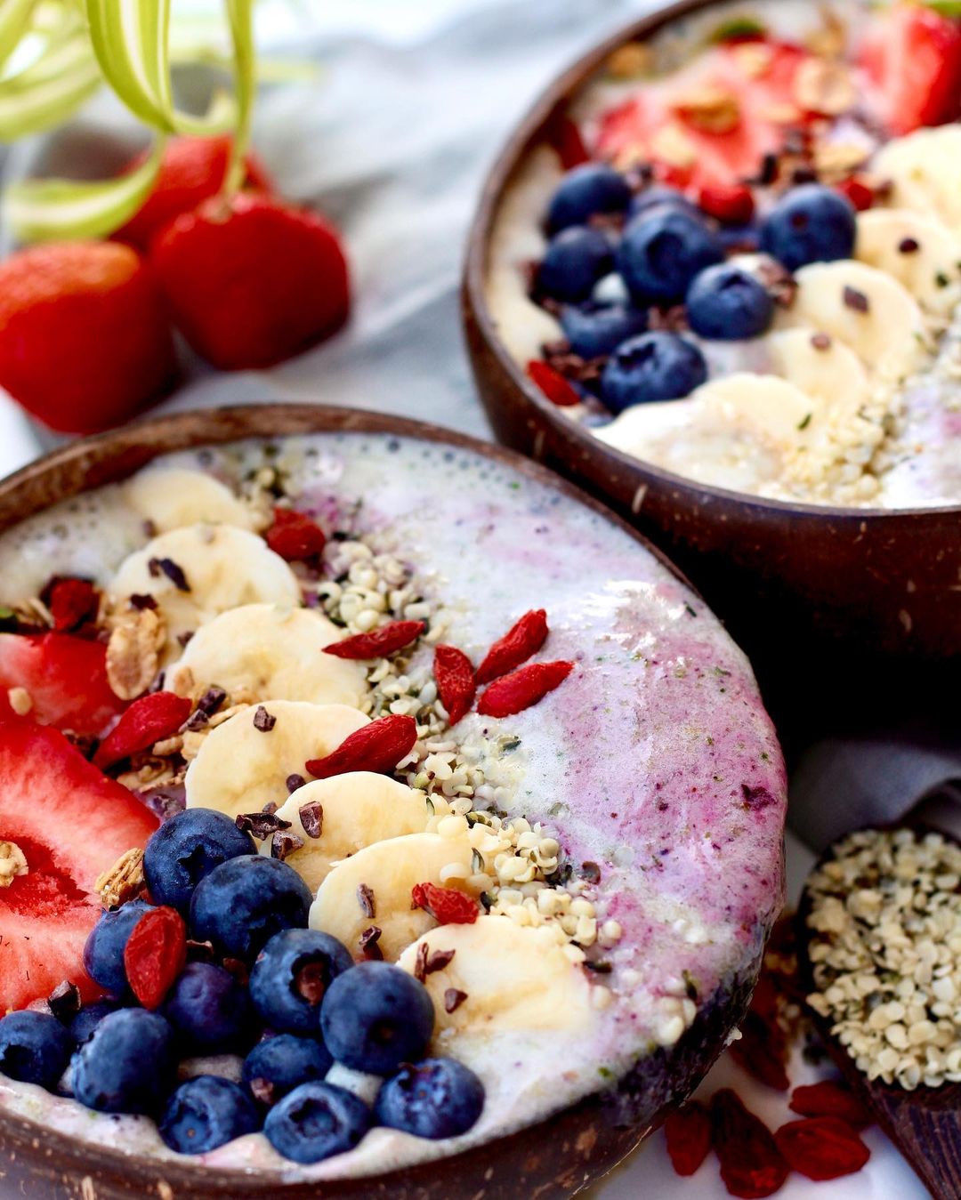 Refreshing Swirly Smoothie Bowl for Summer Heat