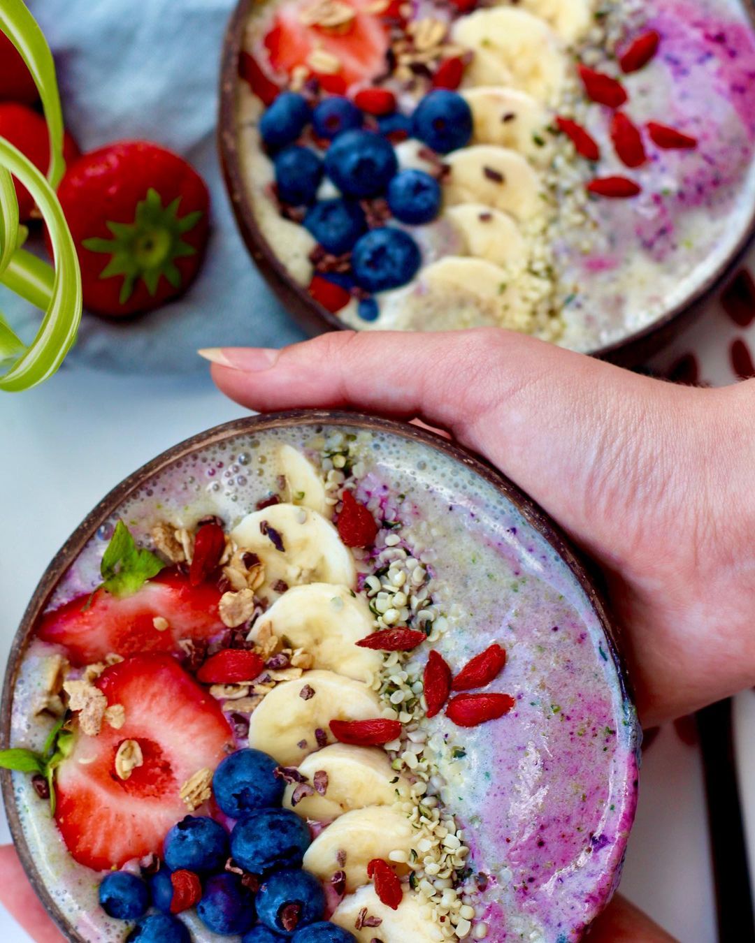 Refreshing Swirly Smoothie Bowl for Summer Heat
