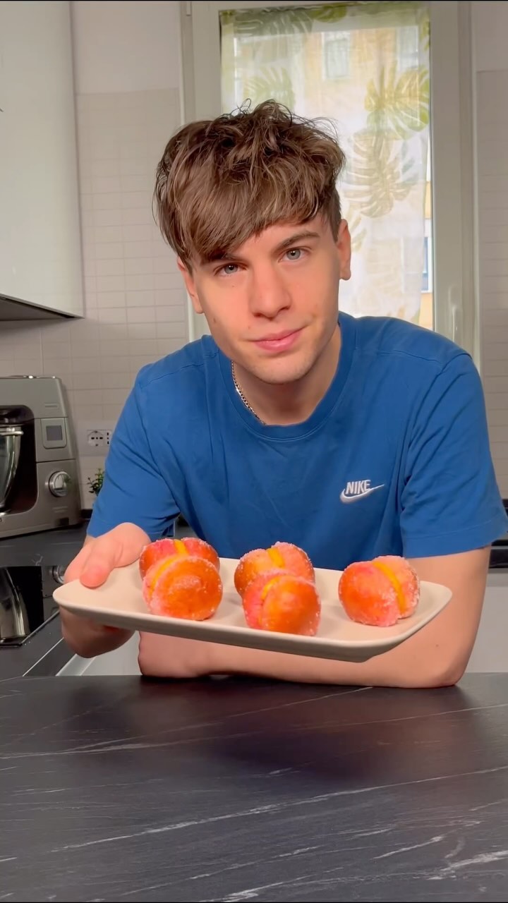 Classic Italian Peach-Shaped Cookies