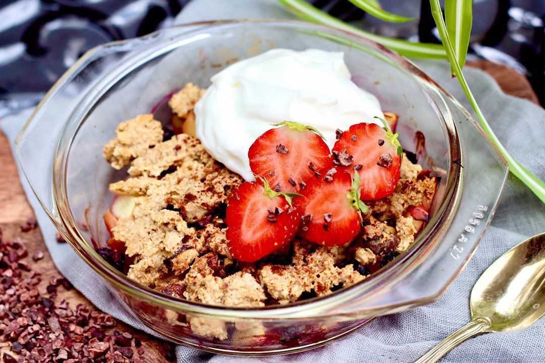 Baked Oat Crumble with Fruits and Yoghurt