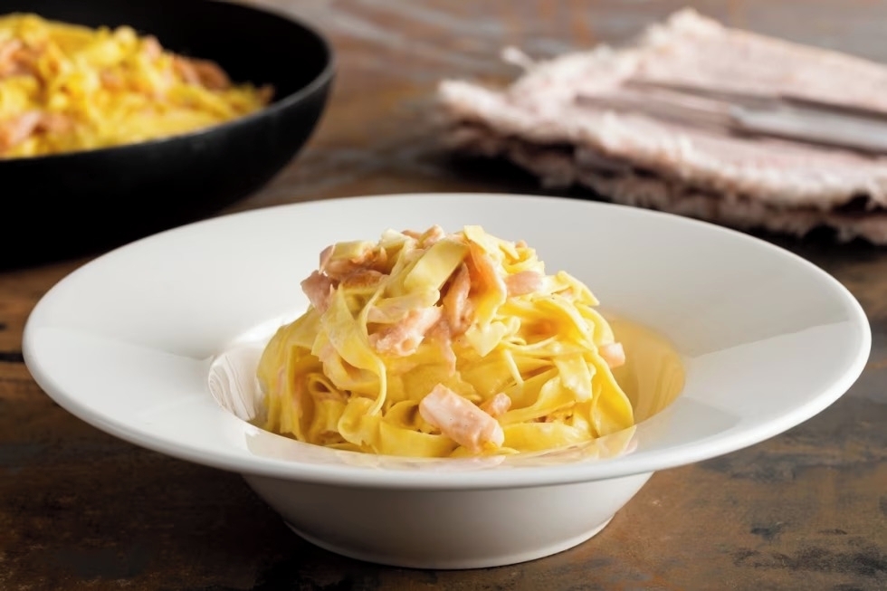 Creamy Smoked Salmon Tagliatelle