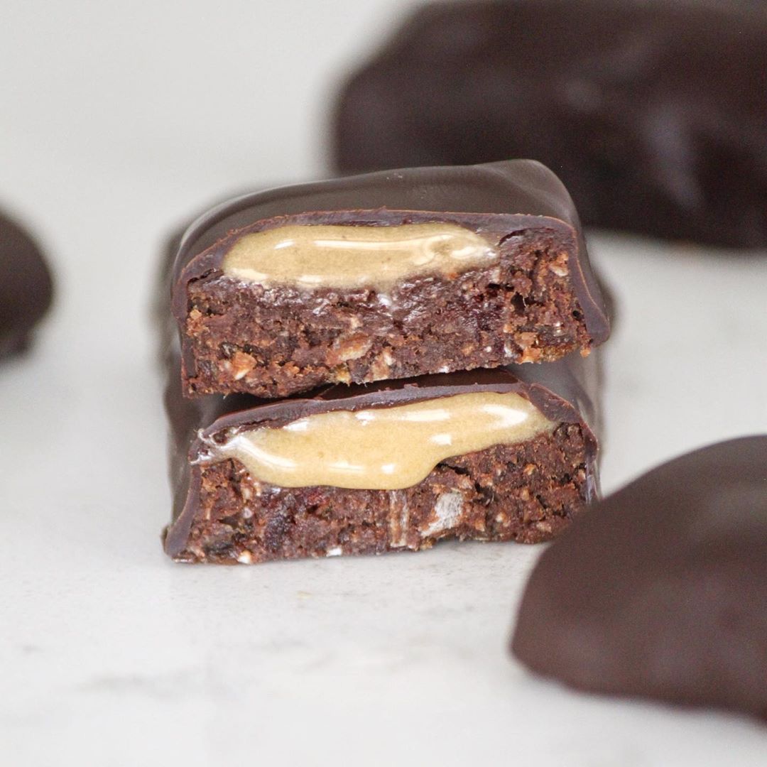 Delicious Raw Caramel Brownie Bites