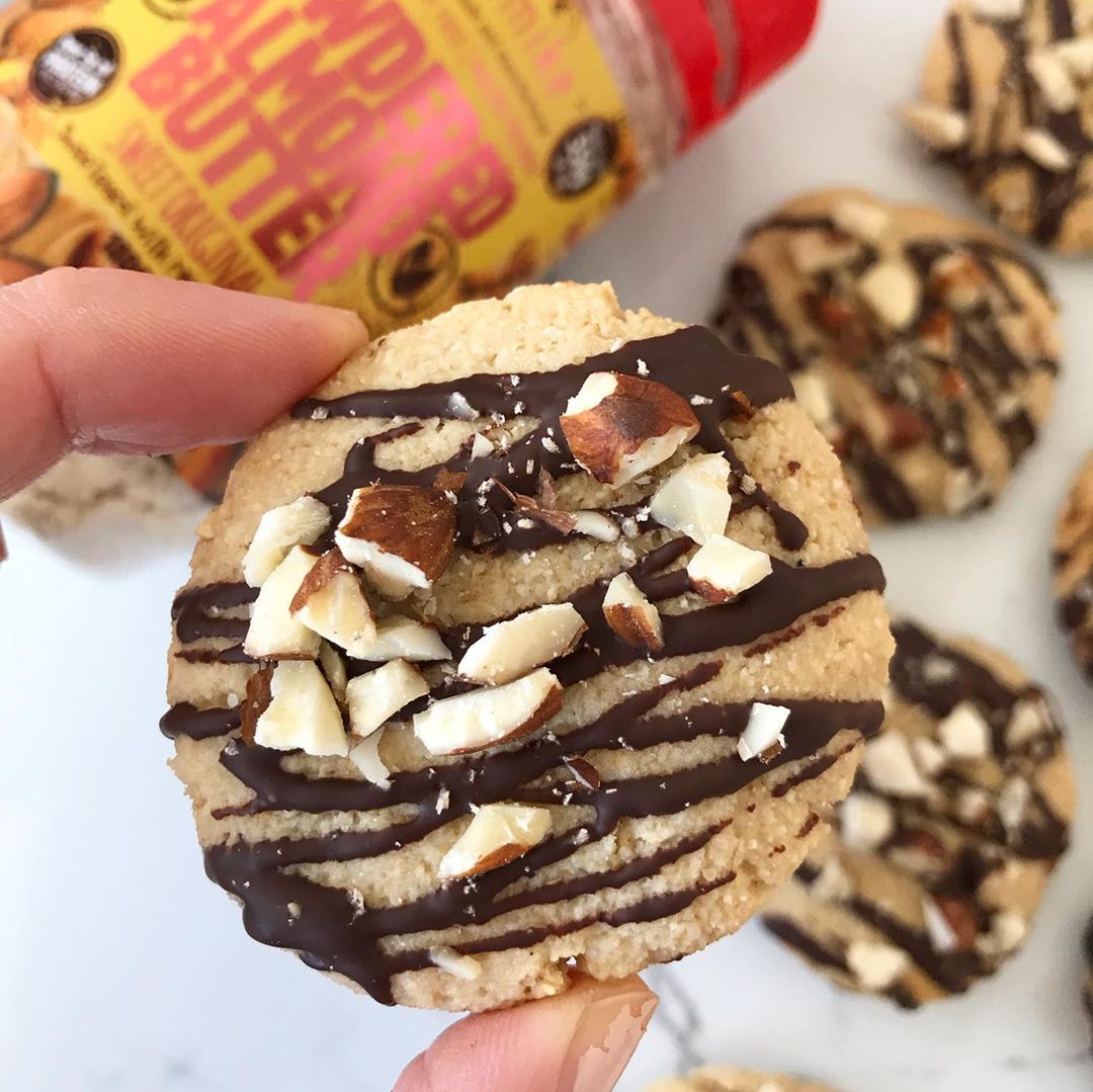 4 Ingredient Almond Cookies