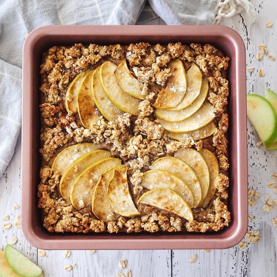 Apple Crumble Cake