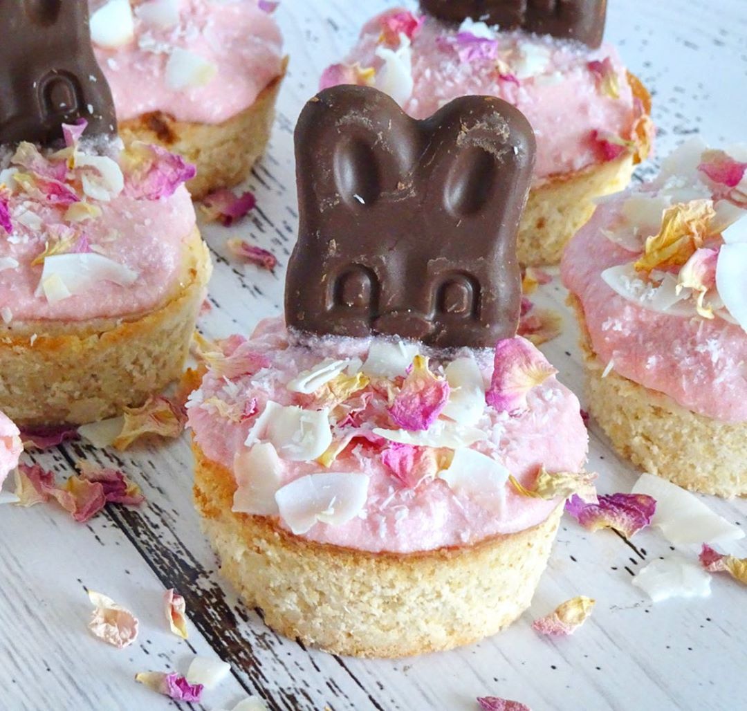 Easter Bunny Pineapple Coconut Cupcakes