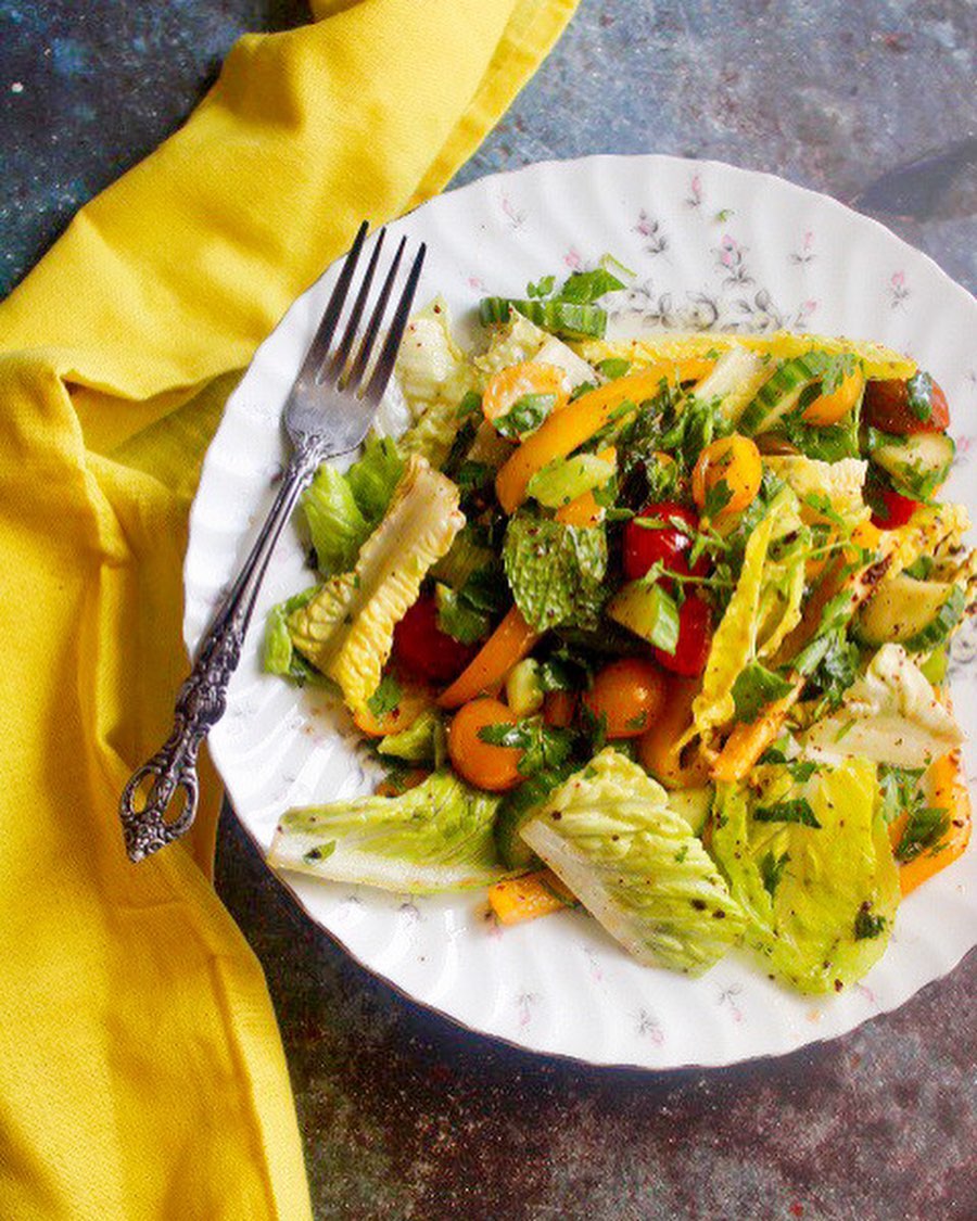 Fattoush Salad with Fresh Vegetables