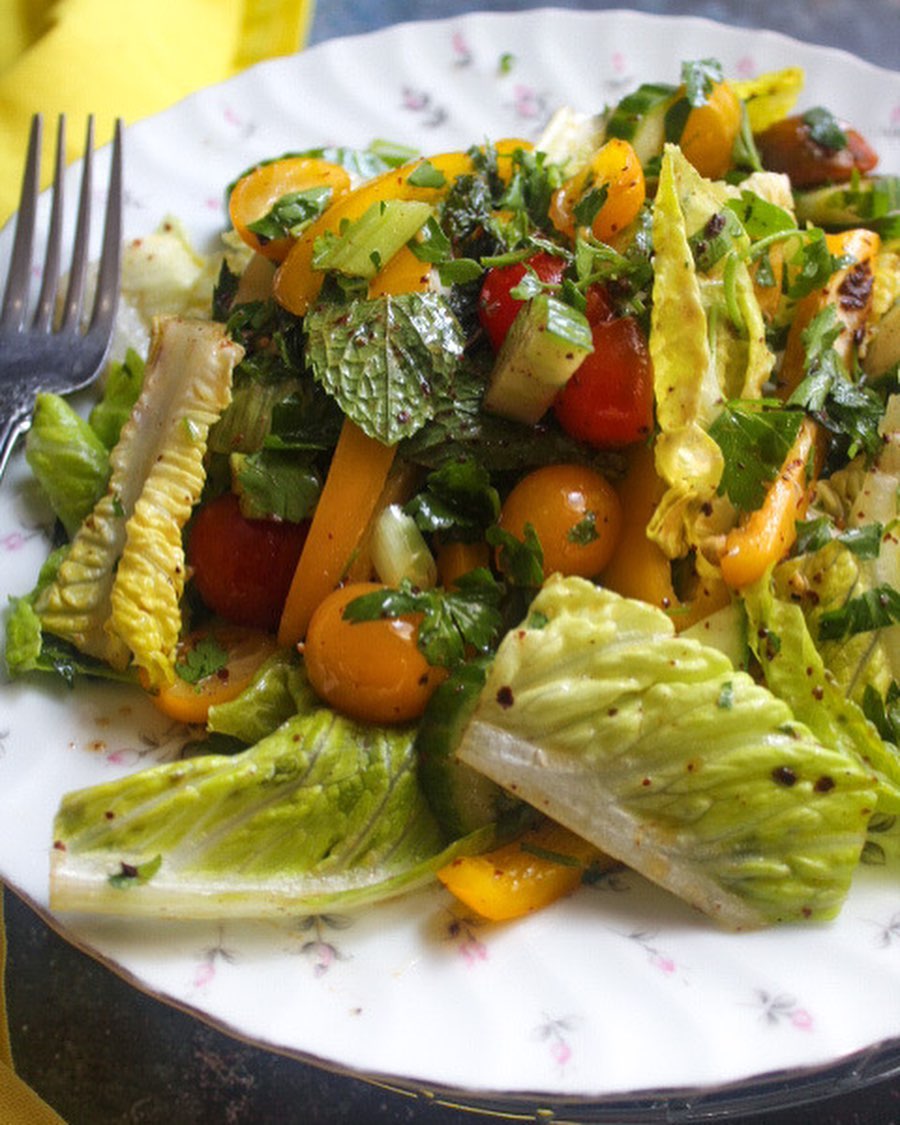 Fattoush Salad with Fresh Vegetables