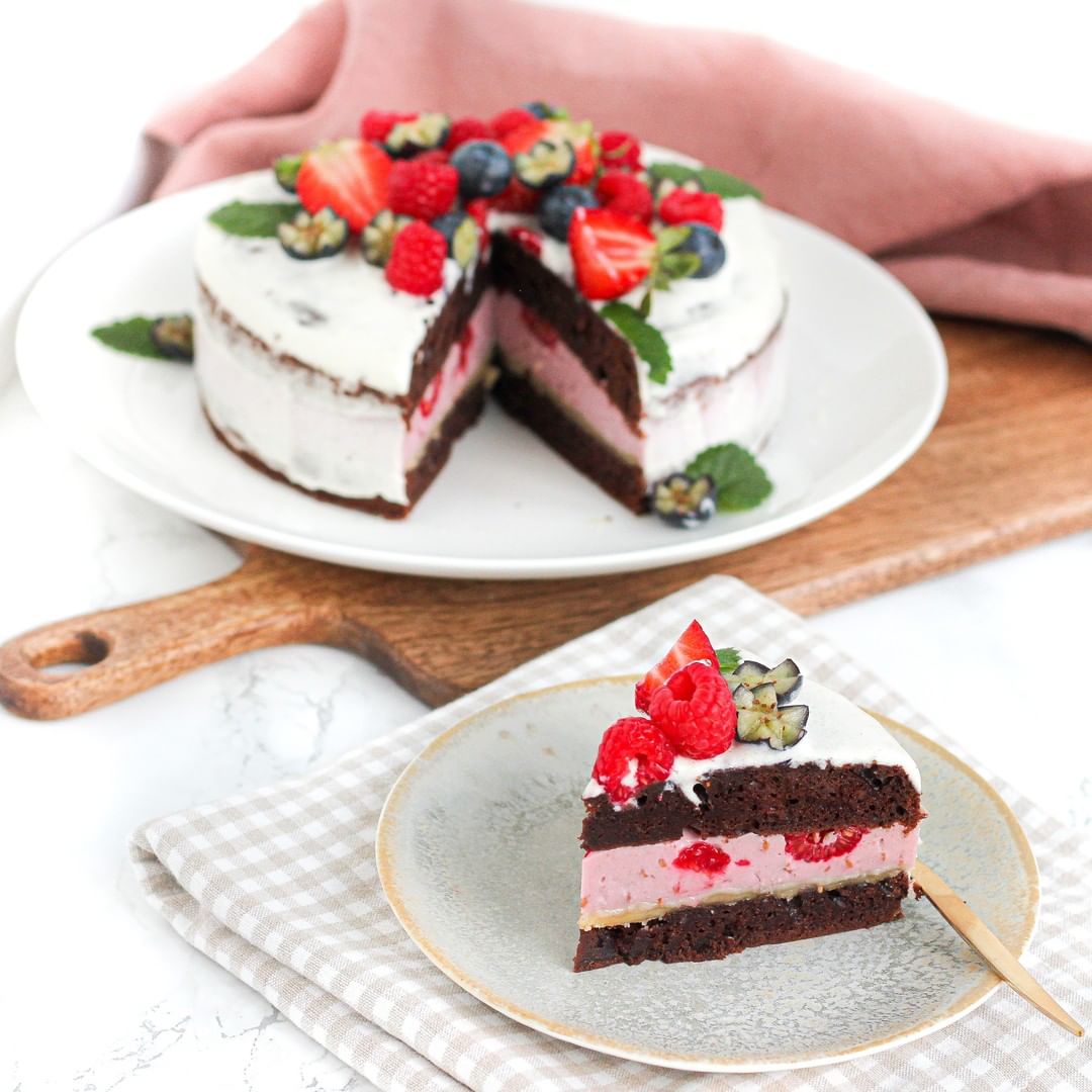 Chocolate Sponge Cake with Raspberry Filling