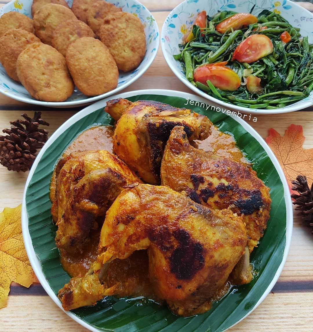 Indonesian Spiced Chicken and Tempe Fritters