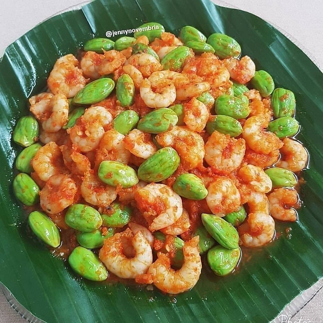 Spicy Shrimp and Petai Stir-Fry