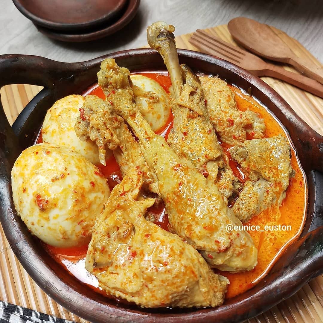 Spicy Chicken and Egg Curry